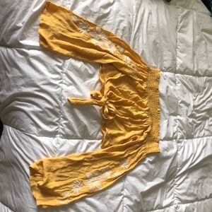 L.A. Hearts (Pacsun) off the shoulder crop top